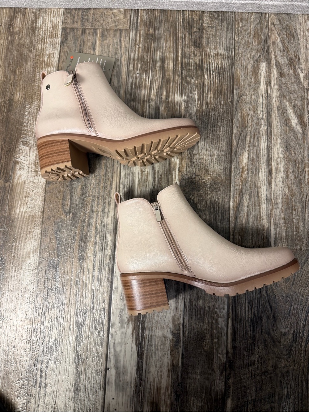 Patrizia by Spring Step Women's Cream Ankle Bootie with Side Zip Size 8.5 - Picture 12 of 16